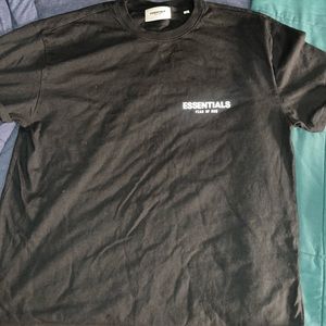 Essentials tee size small